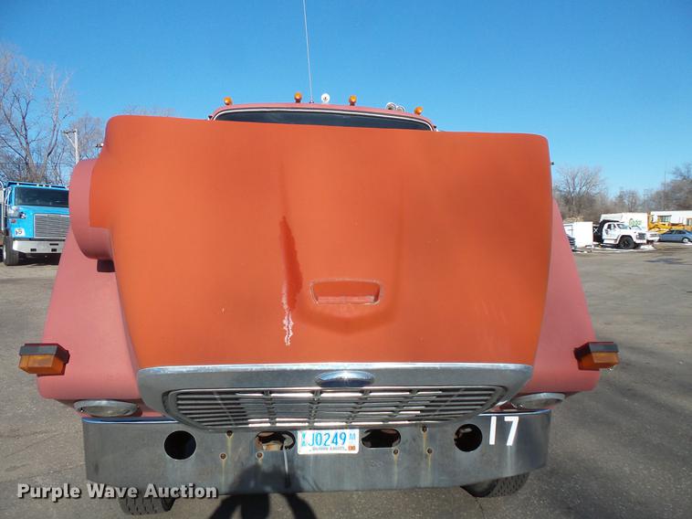 image for item DW9558 1984 Ford 8000 dump truck