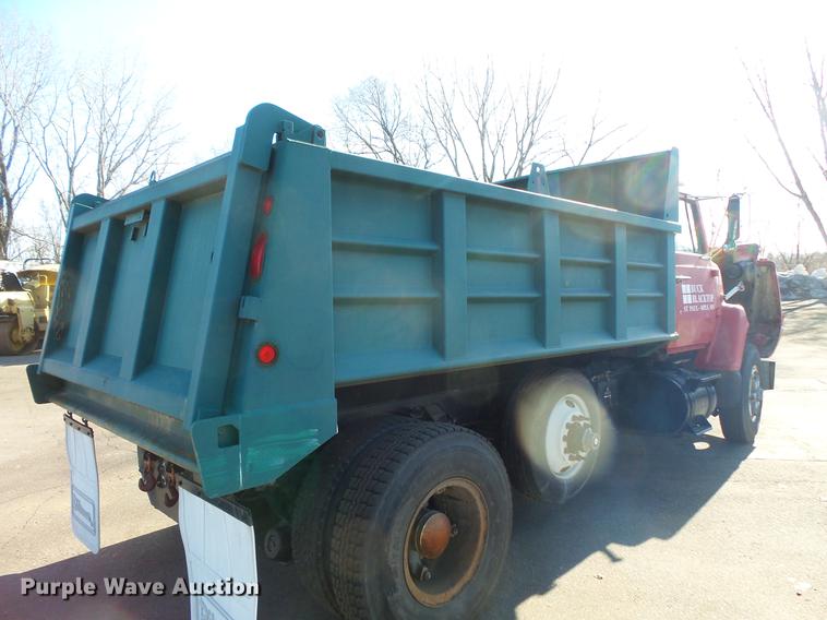 image for item DW9558 1984 Ford 8000 dump truck