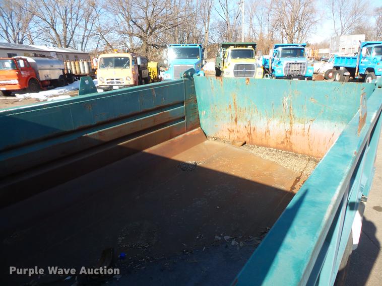 image for item DW9558 1984 Ford 8000 dump truck