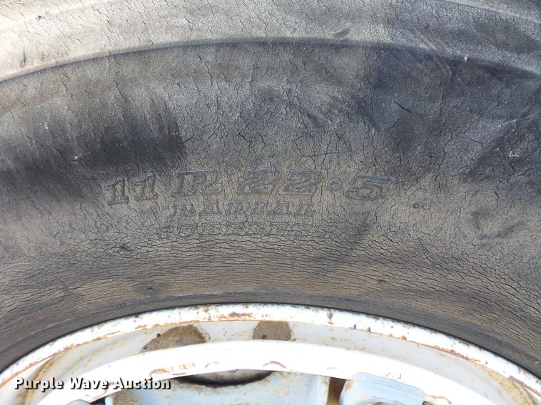 image for item DW9558 1984 Ford 8000 dump truck