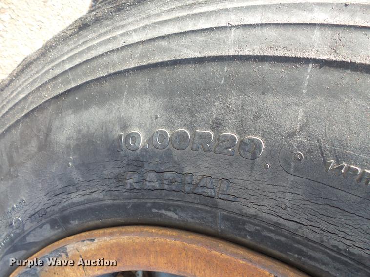 image for item DW9558 1984 Ford 8000 dump truck