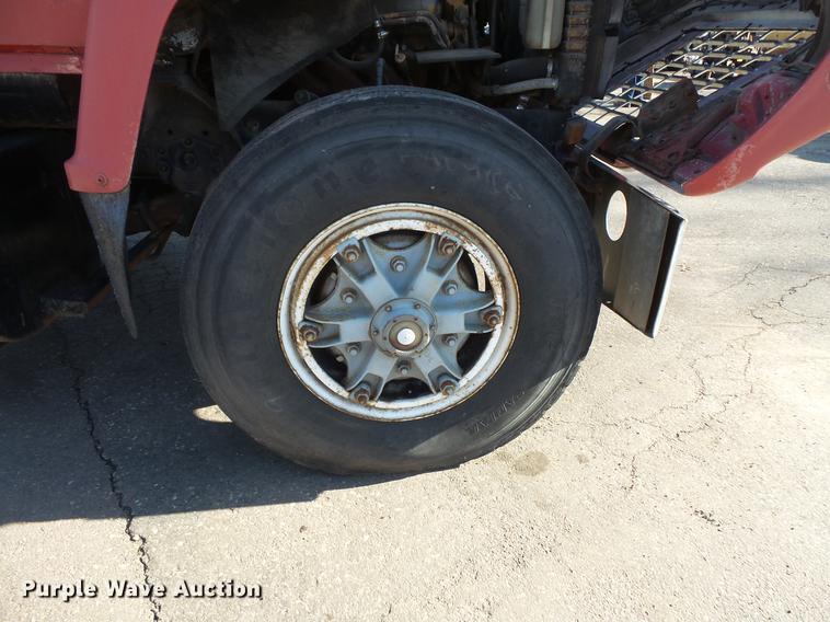 image for item DW9558 1984 Ford 8000 dump truck