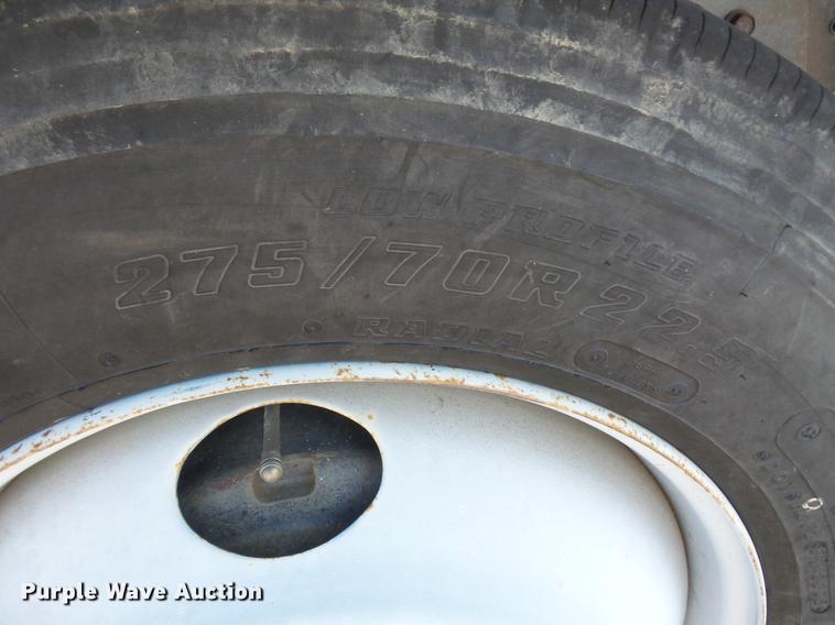 image for item DW9558 1984 Ford 8000 dump truck