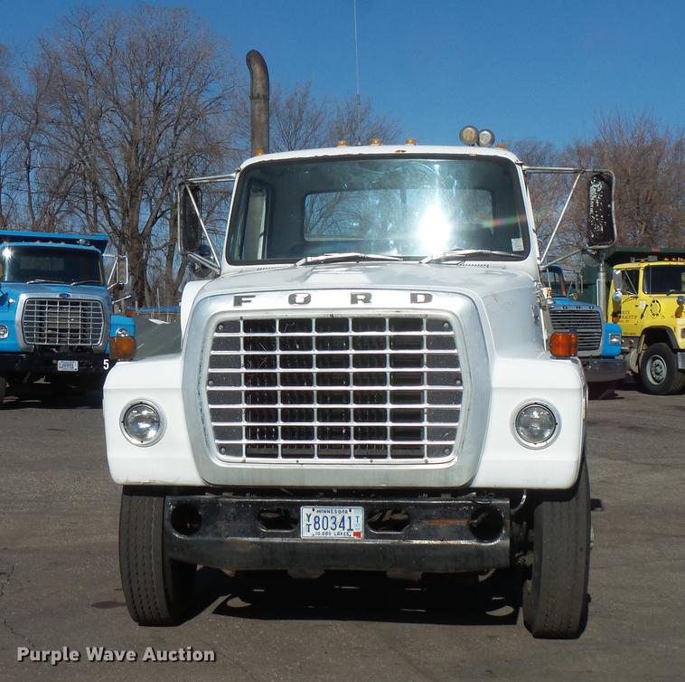 image for item DW9559 1981 Ford LT9000 semi truck