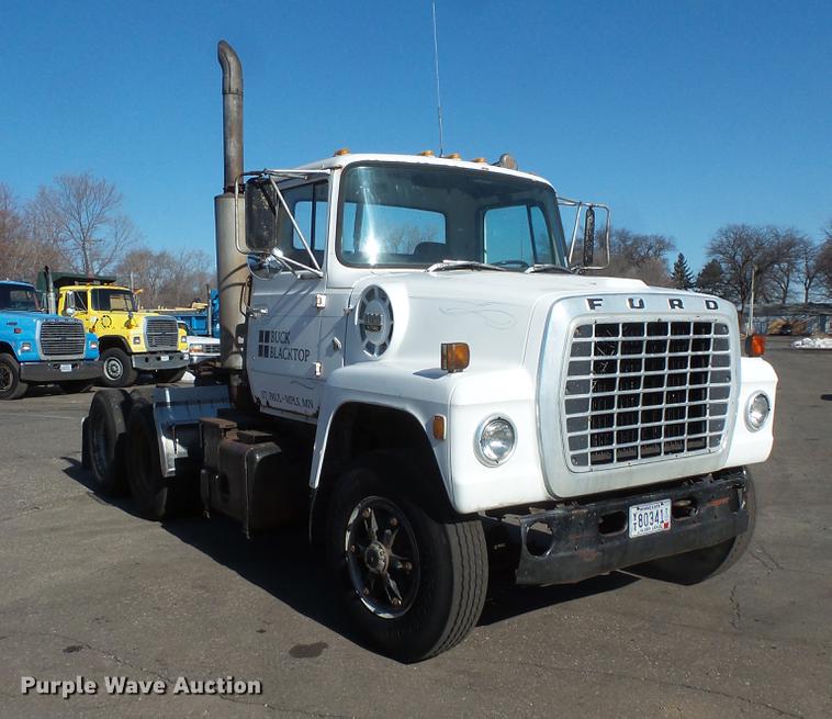 image for item DW9559 1981 Ford LT9000 semi truck