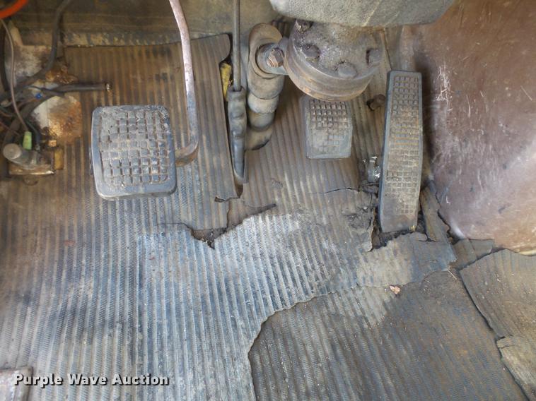 image for item DW9559 1981 Ford LT9000 semi truck