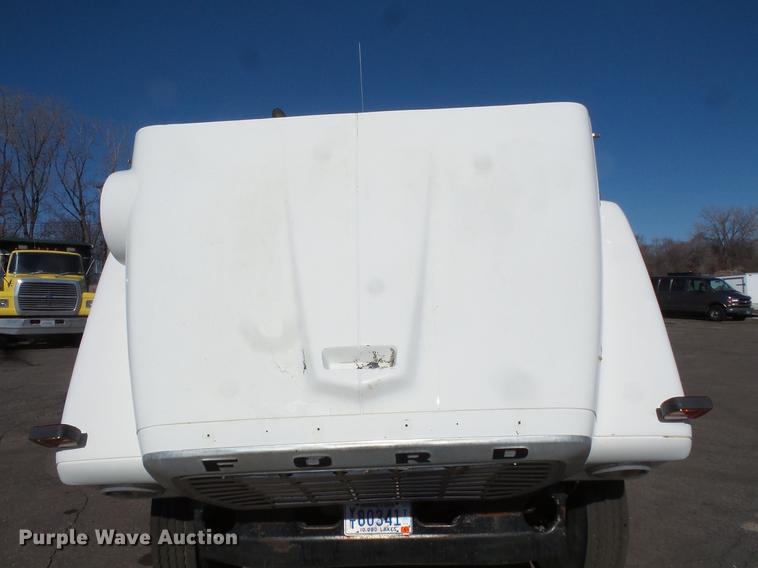 image for item DW9559 1981 Ford LT9000 semi truck