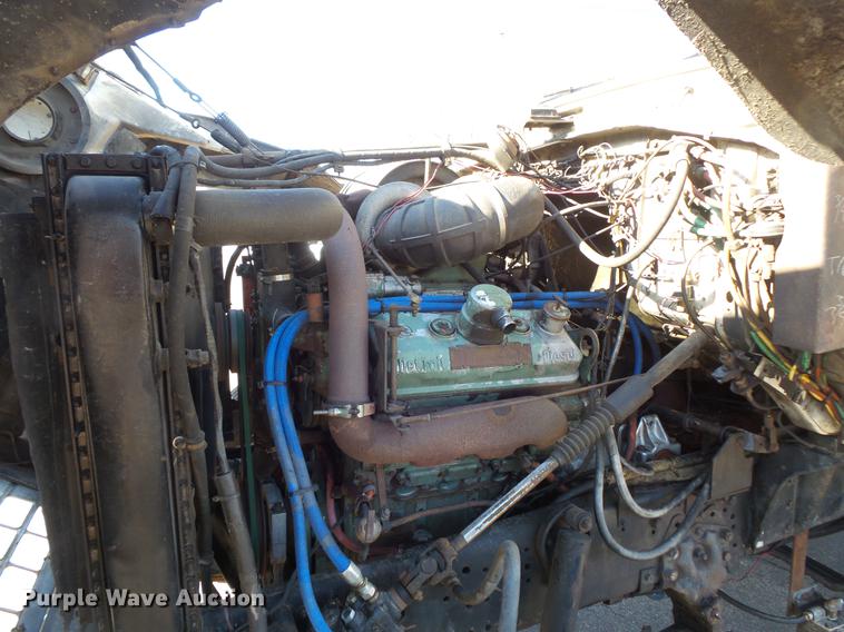 image for item DW9559 1981 Ford LT9000 semi truck