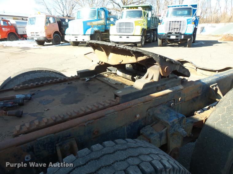 image for item DW9559 1981 Ford LT9000 semi truck