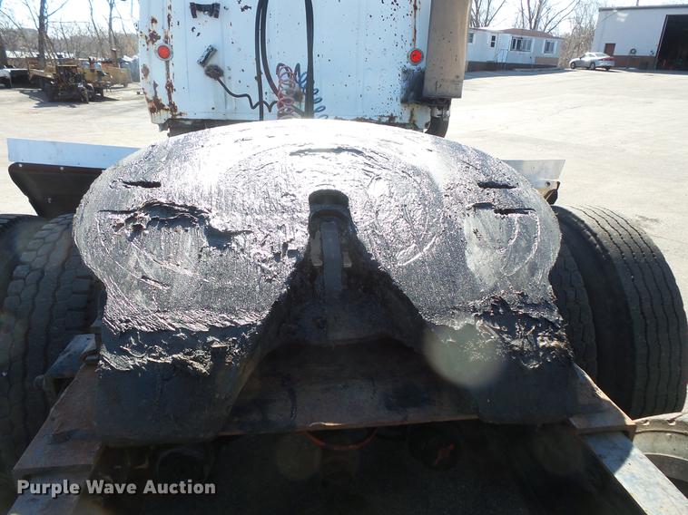 image for item DW9559 1981 Ford LT9000 semi truck