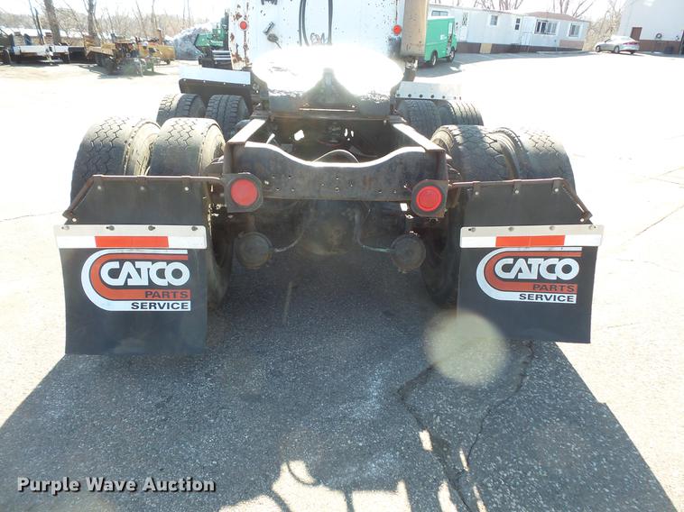 image for item DW9559 1981 Ford LT9000 semi truck