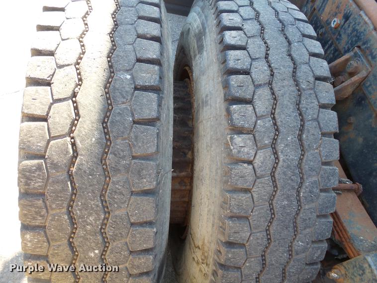 image for item DW9559 1981 Ford LT9000 semi truck