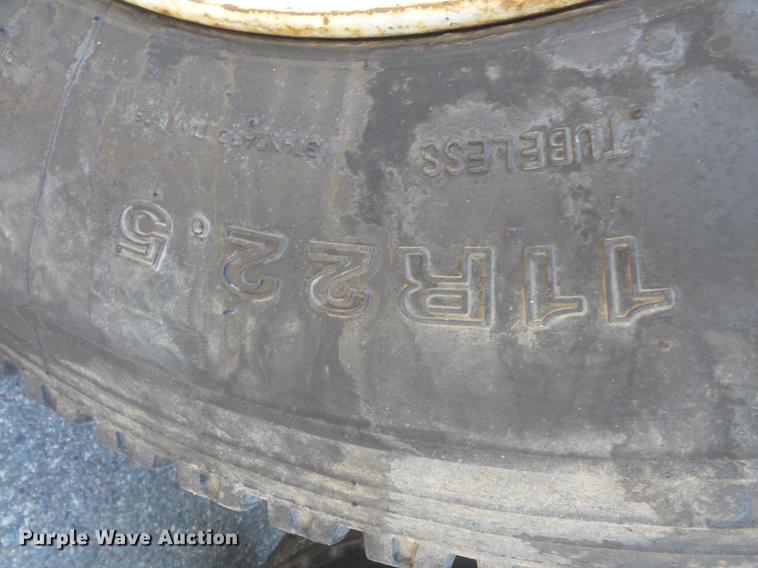 image for item DW9559 1981 Ford LT9000 semi truck