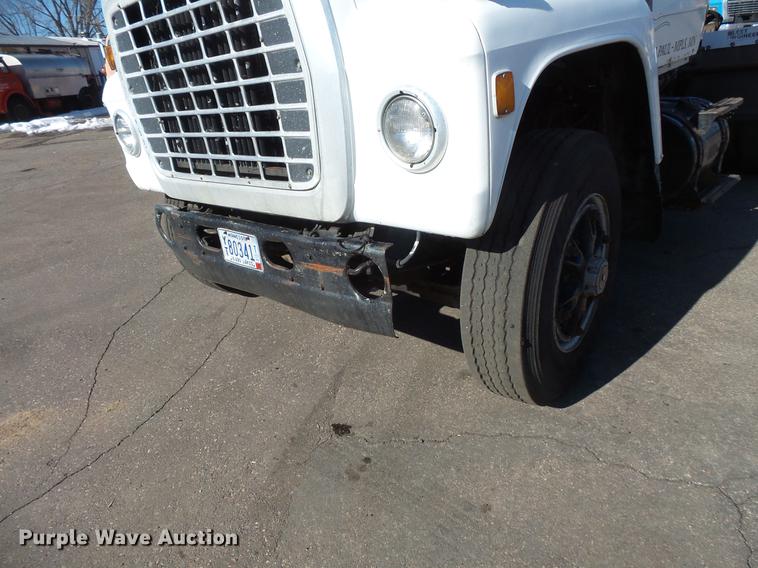 image for item DW9559 1981 Ford LT9000 semi truck