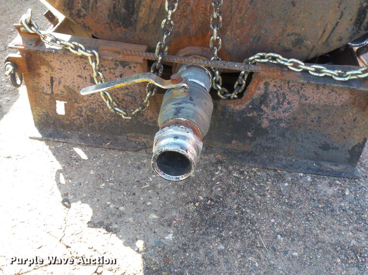 image for item DW9560 Tar storage tank