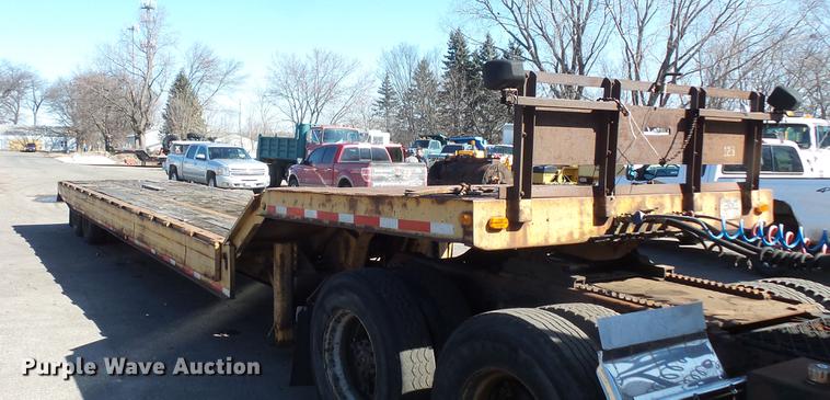 image for item DW9561 1985 Trail-Eze LP30T44 drop deck equipment trailer