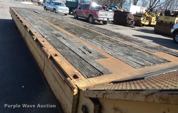 image for item DW9561 1985 Trail-Eze LP30T44 drop deck equipment trailer