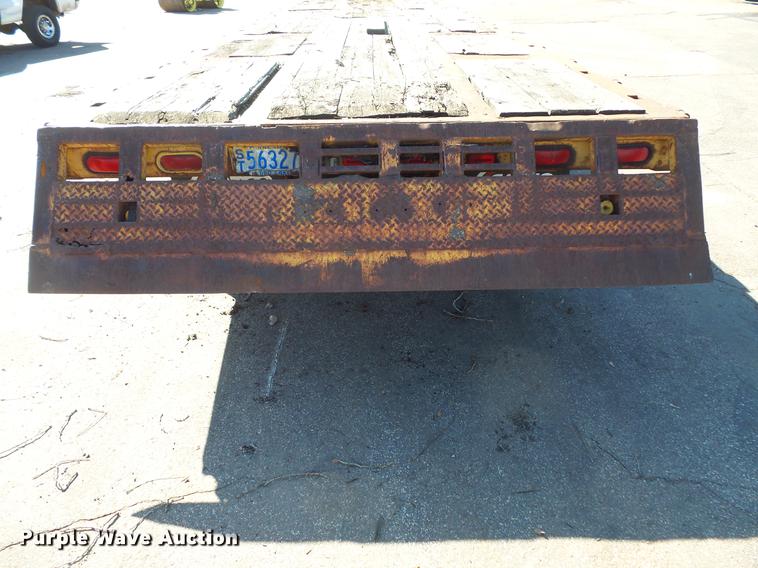 image for item DW9561 1985 Trail-Eze LP30T44 drop deck equipment trailer