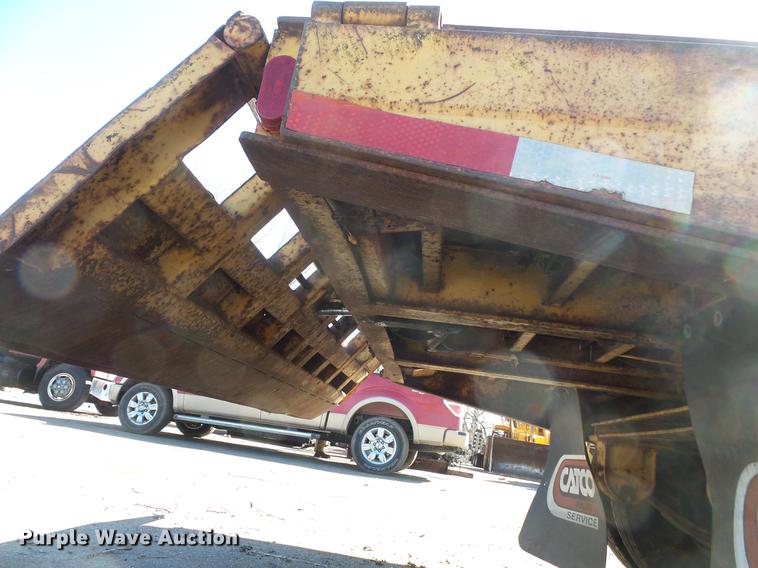 image for item DW9561 1985 Trail-Eze LP30T44 drop deck equipment trailer