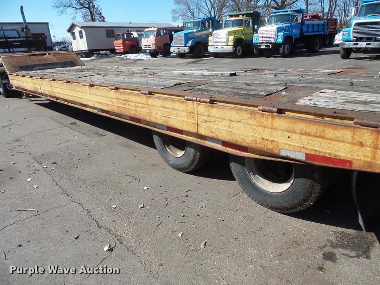 image for item DW9561 1985 Trail-Eze LP30T44 drop deck equipment trailer