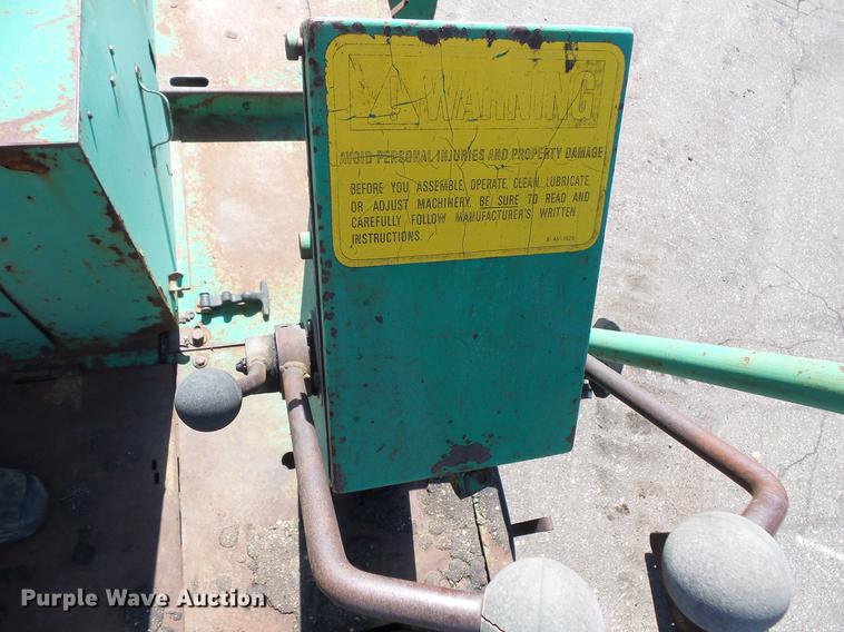 image for item DW9562 1988 Barber Greene BG225B paver