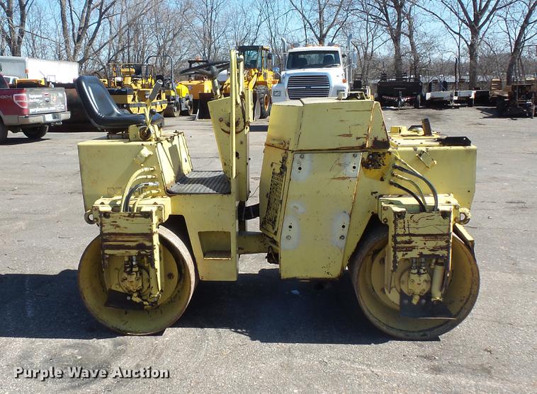 image for item DW9563 Bomag BW120AD double drum roller