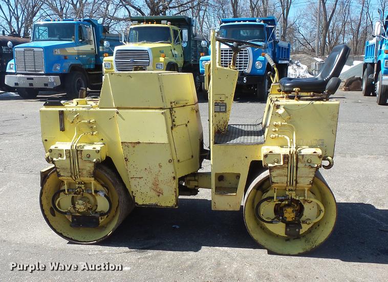 image for item DW9563 Bomag BW120AD double drum roller