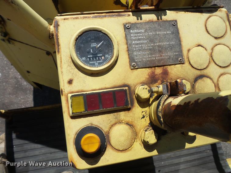 image for item DW9563 Bomag BW120AD double drum roller