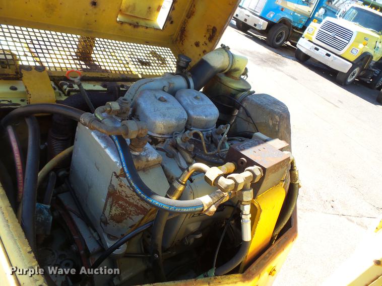 image for item DW9563 Bomag BW120AD double drum roller