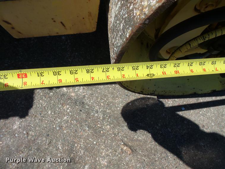 image for item DW9563 Bomag BW120AD double drum roller