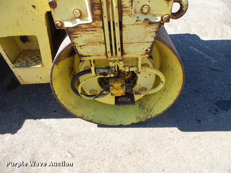 image for item DW9563 Bomag BW120AD double drum roller