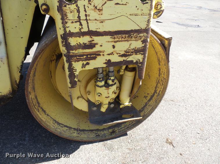 image for item DW9563 Bomag BW120AD double drum roller
