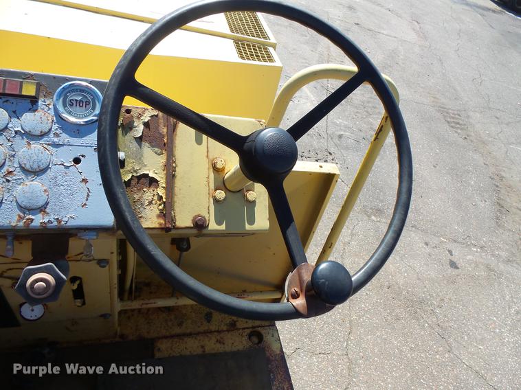 image for item DW9564 Bomag BW141AD double drum roller