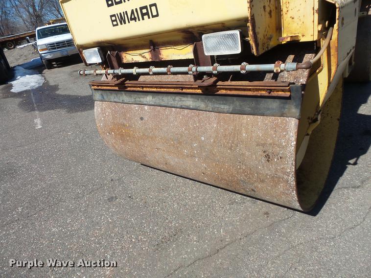 image for item DW9564 Bomag BW141AD double drum roller