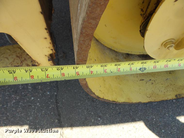 image for item DW9564 Bomag BW141AD double drum roller