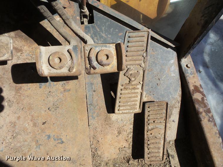 image for item DW9567 1977 John Deere 770 motor grader