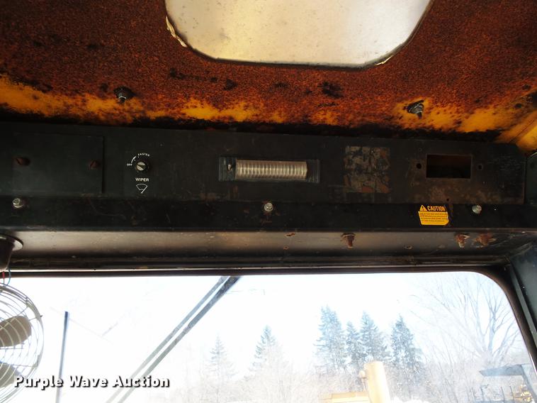 image for item DW9567 1977 John Deere 770 motor grader