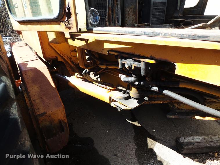 image for item DW9567 1977 John Deere 770 motor grader