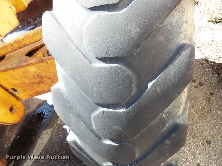 image for item DW9567 1977 John Deere 770 motor grader