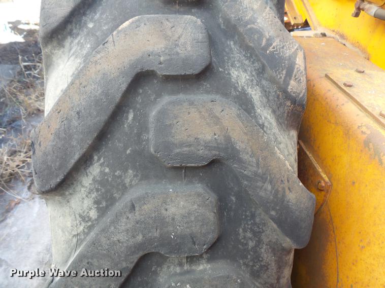 image for item DW9567 1977 John Deere 770 motor grader