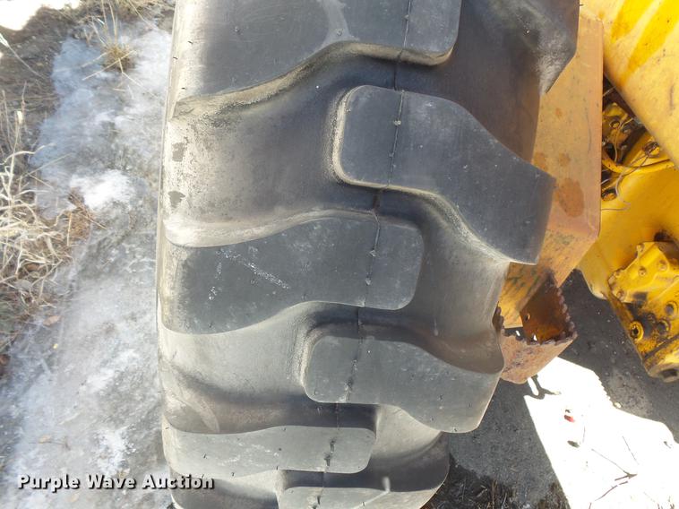 image for item DW9567 1977 John Deere 770 motor grader