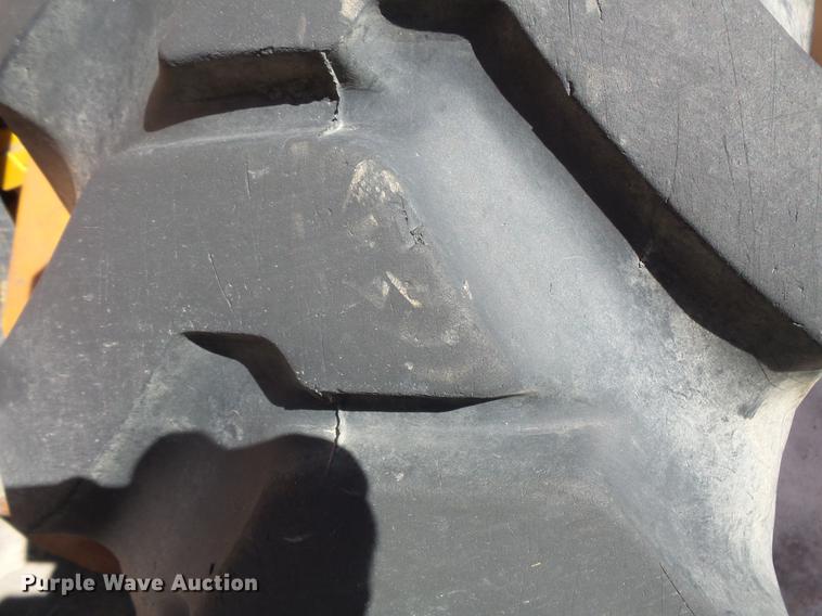 image for item DW9567 1977 John Deere 770 motor grader