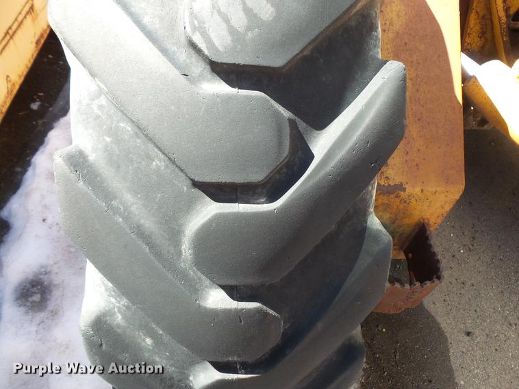 image for item DW9567 1977 John Deere 770 motor grader