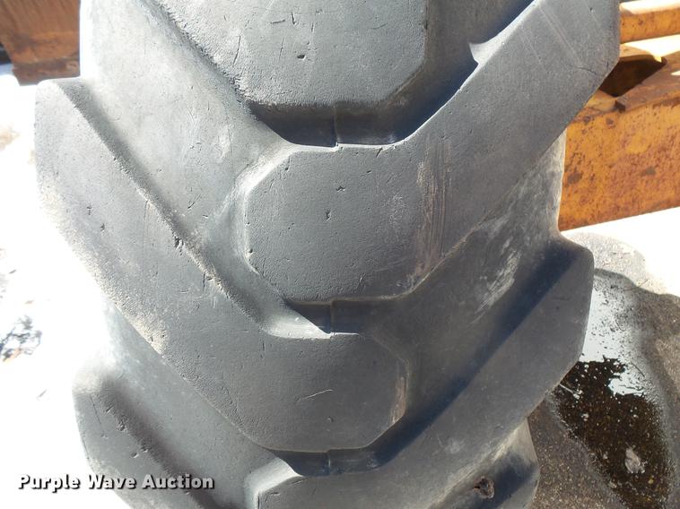 image for item DW9567 1977 John Deere 770 motor grader