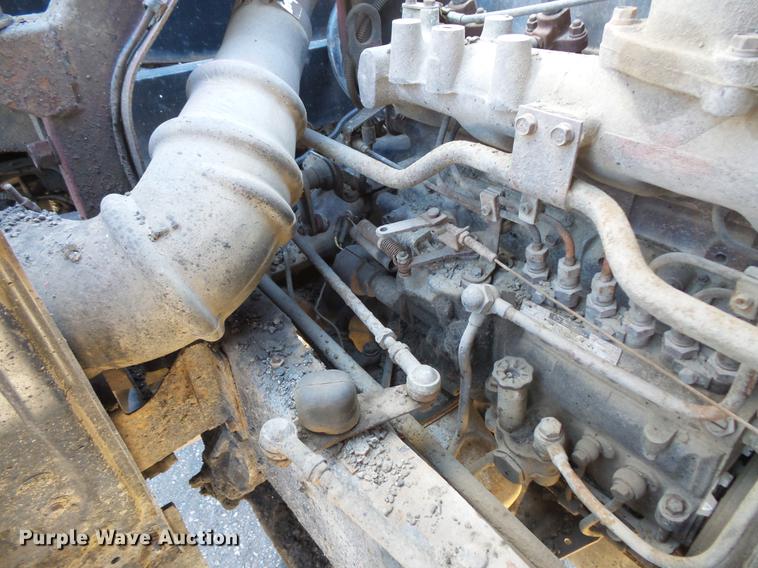 image for item DW9569 1984 Chevrolet Tiltmaster oil distributor truck