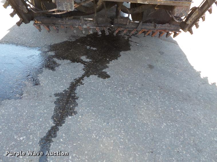 image for item DW9569 1984 Chevrolet Tiltmaster oil distributor truck