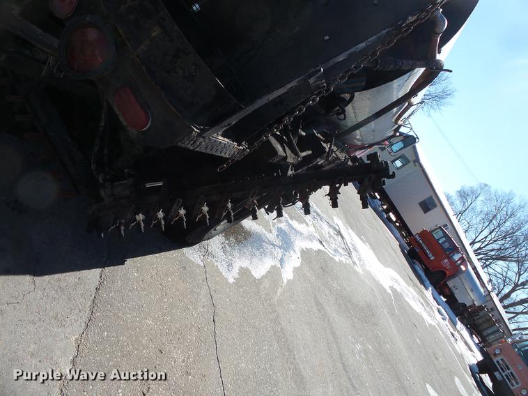 image for item DW9569 1984 Chevrolet Tiltmaster oil distributor truck