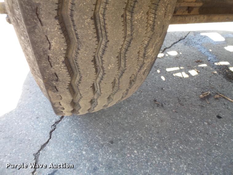 image for item DW9569 1984 Chevrolet Tiltmaster oil distributor truck