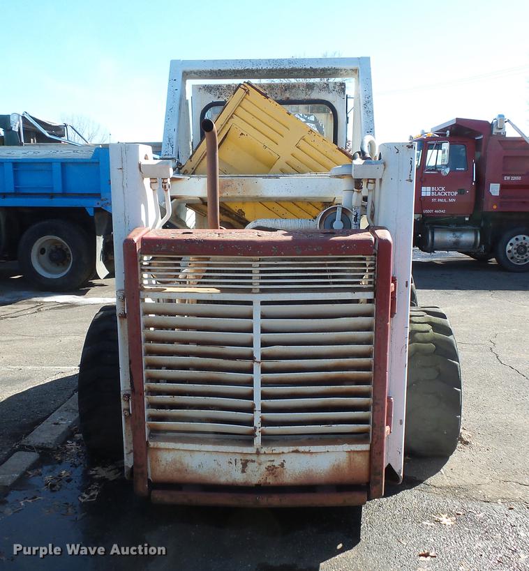 image for item DW9570 1973 Bobcat M970 skid steer