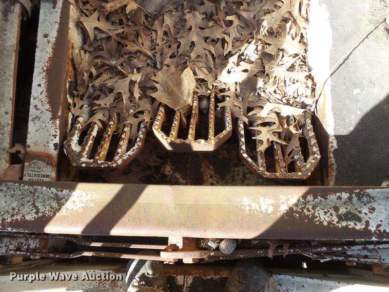 image for item DW9570 1973 Bobcat M970 skid steer